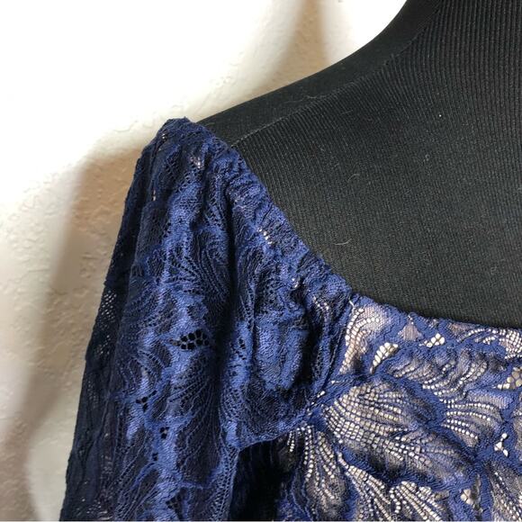 Trina Turk Akamai Lanai navy blue lace overlay off shoulder dress size 8 NWT - Picture 8 of 16